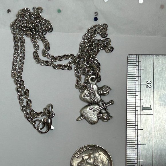Sacred Heart Silver Tone Pendant Charm Necklace Steel Chain - Picture 5 of 5
